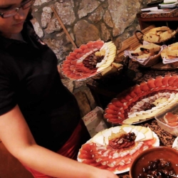 OPG Antunović Kuna Pelješac Kruh Hladno predjelo